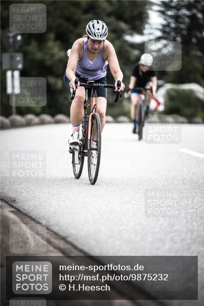 21.06.2026 - 29. Vierlanden-Triathlon H.Heesch http://msf.ph/oto/9875232 21.06.2026 12:20:44 Radfahren 255, 830, 853 meine-sportfotos.de