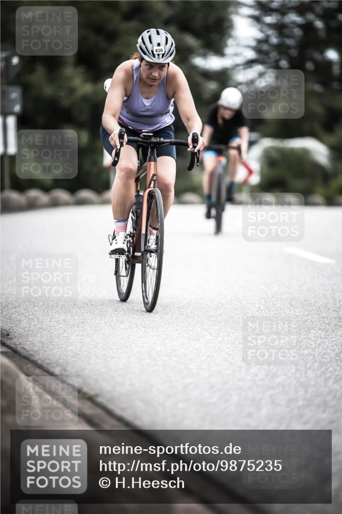 21.06.2026 - 29. Vierlanden-Triathlon H.Heesch http://msf.ph/oto/9875235 21.06.2026 12:20:45 Radfahren 830, 853 meine-sportfotos.de