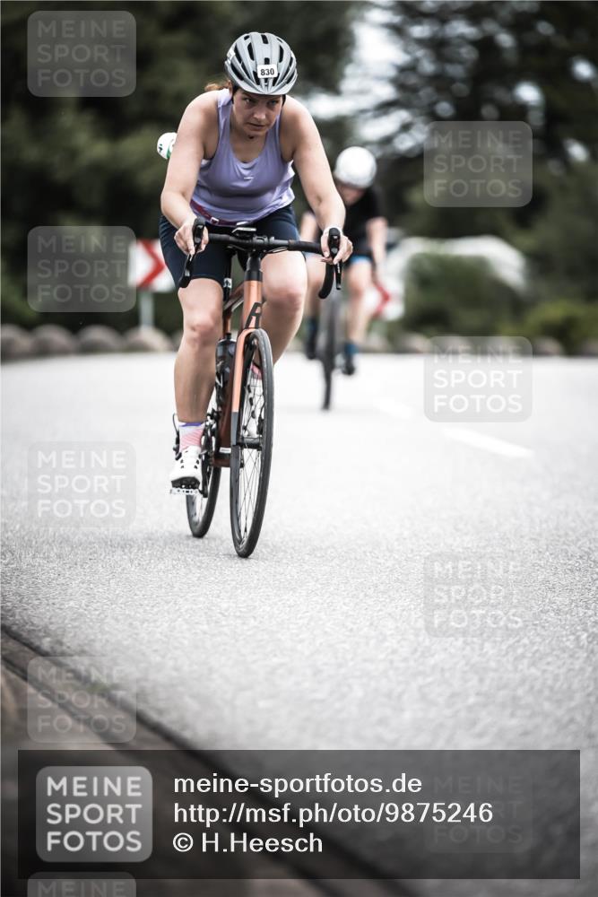 21.06.2026 - 29. Vierlanden-Triathlon H.Heesch http://msf.ph/oto/9875246 21.06.2026 12:20:45 Radfahren 830, 853 meine-sportfotos.de