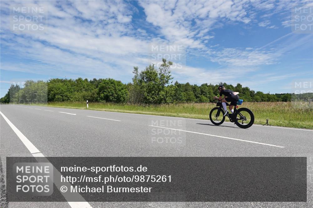 21.06.2026 - Viking Triathlon Michael Burmester http://msf.ph/oto/9875261 21.06.2026 13:02:21 Radfahren 385, 405 meine-sportfotos.de