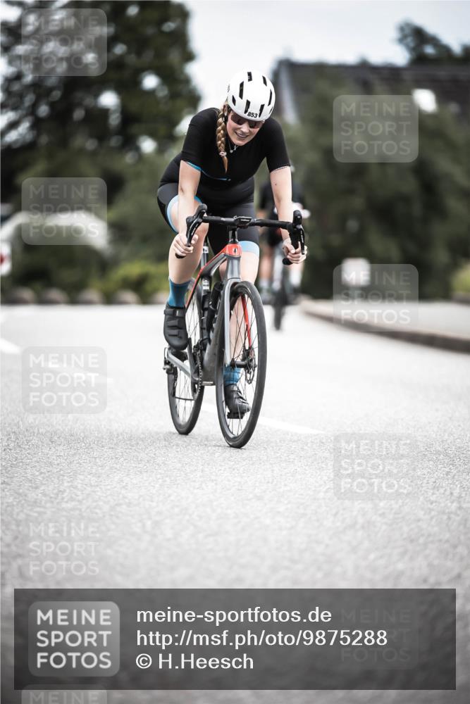 21.06.2026 - 29. Vierlanden-Triathlon H.Heesch http://msf.ph/oto/9875288 21.06.2026 12:20:46 Radfahren 830, 853 meine-sportfotos.de