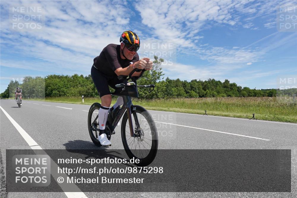 21.06.2026 - Viking Triathlon Michael Burmester http://msf.ph/oto/9875298 21.06.2026 13:03:05 Radfahren 333, 395, 417, 448, 628 meine-sportfotos.de