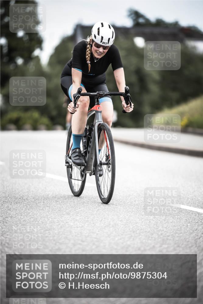 21.06.2026 - 29. Vierlanden-Triathlon H.Heesch http://msf.ph/oto/9875304 21.06.2026 12:20:46 Radfahren 830, 853 meine-sportfotos.de