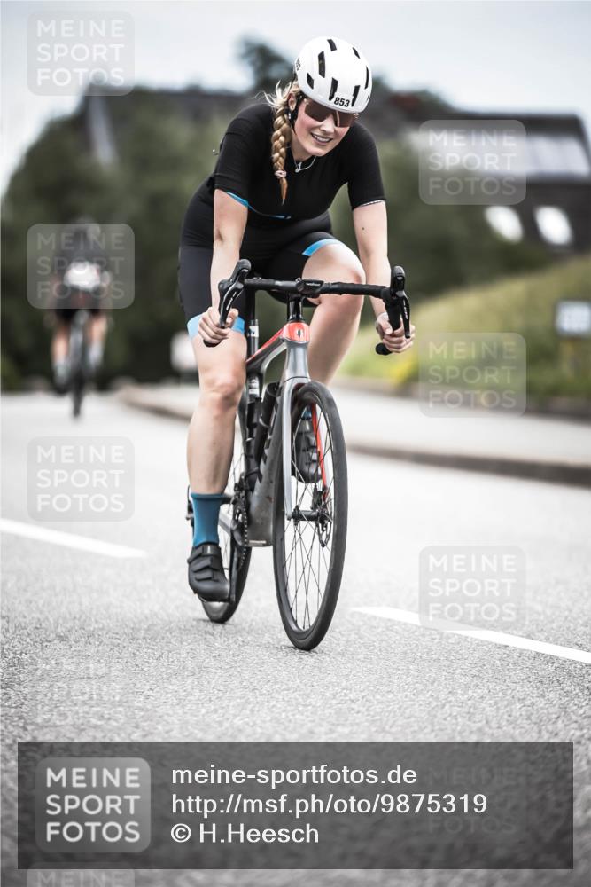 21.06.2026 - 29. Vierlanden-Triathlon H.Heesch http://msf.ph/oto/9875319 21.06.2026 12:20:47 Radfahren 830, 853 meine-sportfotos.de