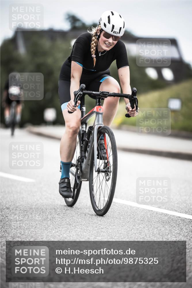 21.06.2026 - 29. Vierlanden-Triathlon H.Heesch http://msf.ph/oto/9875325 21.06.2026 12:20:47 Radfahren 830, 853 meine-sportfotos.de