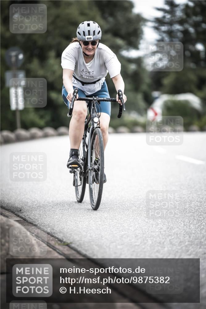 21.06.2026 - 29. Vierlanden-Triathlon H.Heesch http://msf.ph/oto/9875382 21.06.2026 12:21:57 Radfahren 888, 898 meine-sportfotos.de