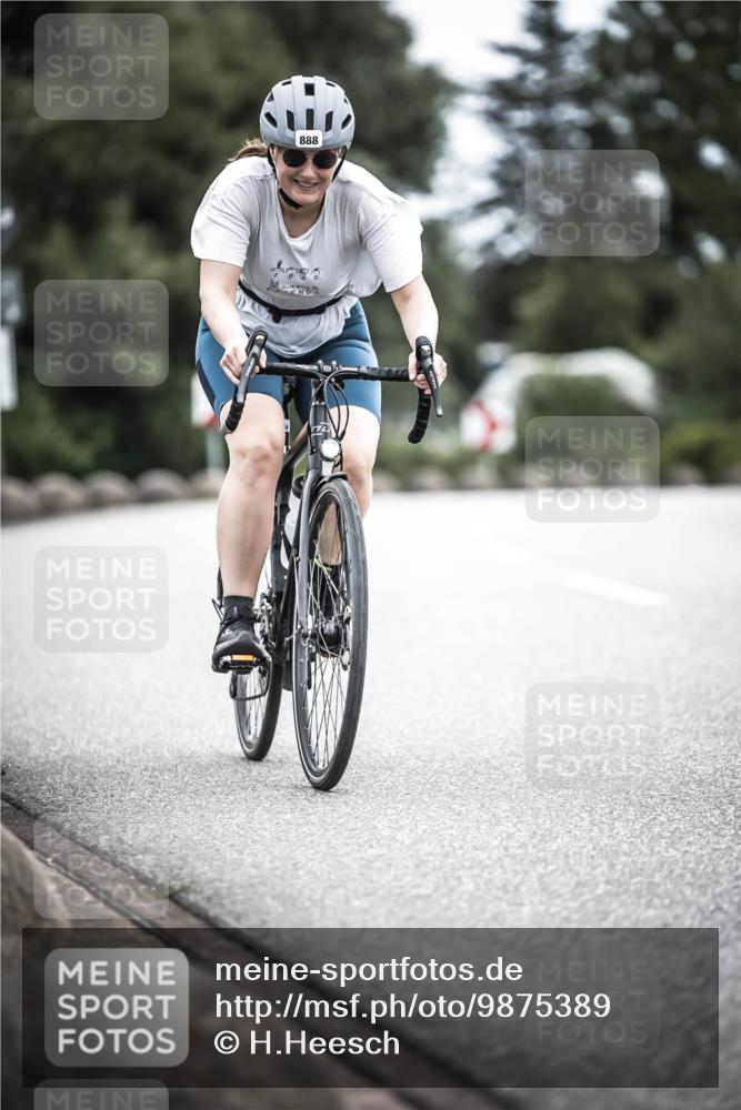 21.06.2026 - 29. Vierlanden-Triathlon H.Heesch http://msf.ph/oto/9875389 21.06.2026 12:21:57 Radfahren 888, 898 meine-sportfotos.de