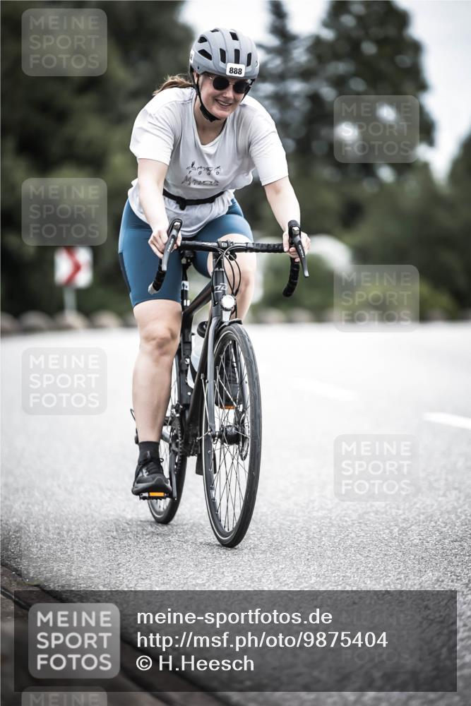 21.06.2026 - 29. Vierlanden-Triathlon H.Heesch http://msf.ph/oto/9875404 21.06.2026 12:21:58 Radfahren 888, 898 meine-sportfotos.de