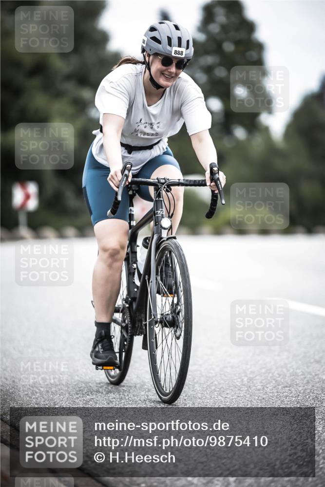 21.06.2026 - 29. Vierlanden-Triathlon H.Heesch http://msf.ph/oto/9875410 21.06.2026 12:21:58 Radfahren 888, 898 meine-sportfotos.de