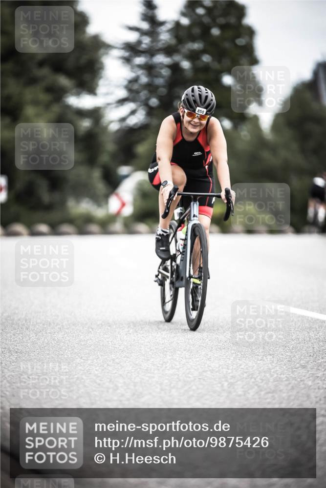 21.06.2026 - 29. Vierlanden-Triathlon H.Heesch http://msf.ph/oto/9875426 21.06.2026 12:22:10 Radfahren 687, 737, 836, 841, 850 meine-sportfotos.de