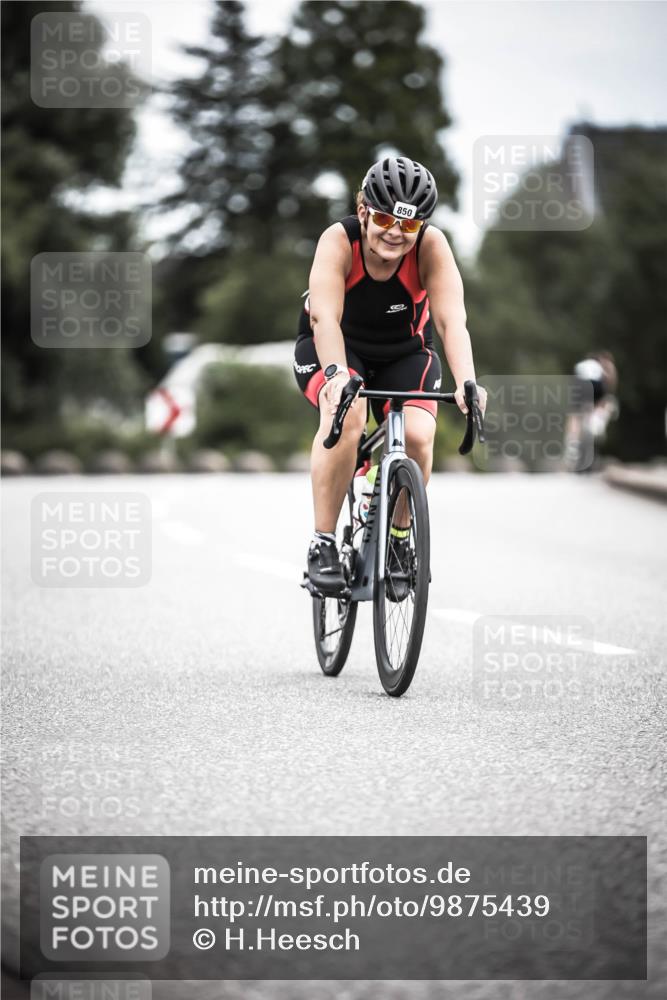 21.06.2026 - 29. Vierlanden-Triathlon H.Heesch http://msf.ph/oto/9875439 21.06.2026 12:22:10 Radfahren 687, 737, 836, 841, 850 meine-sportfotos.de