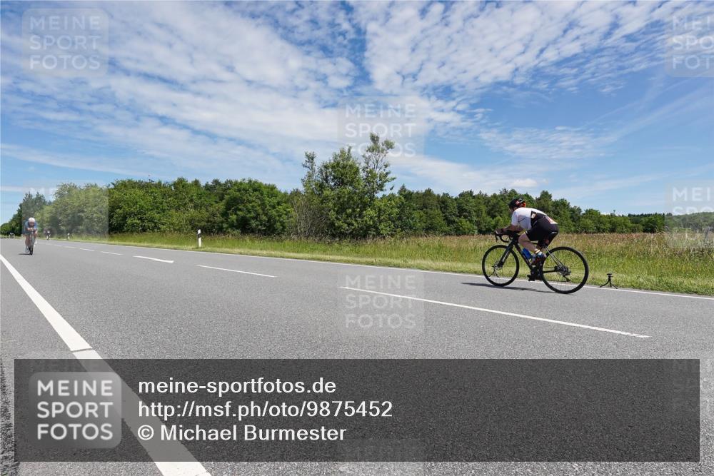 21.06.2026 - Viking Triathlon Michael Burmester http://msf.ph/oto/9875452 21.06.2026 13:06:58 Radfahren 59, 321, 369, 564, 636 meine-sportfotos.de