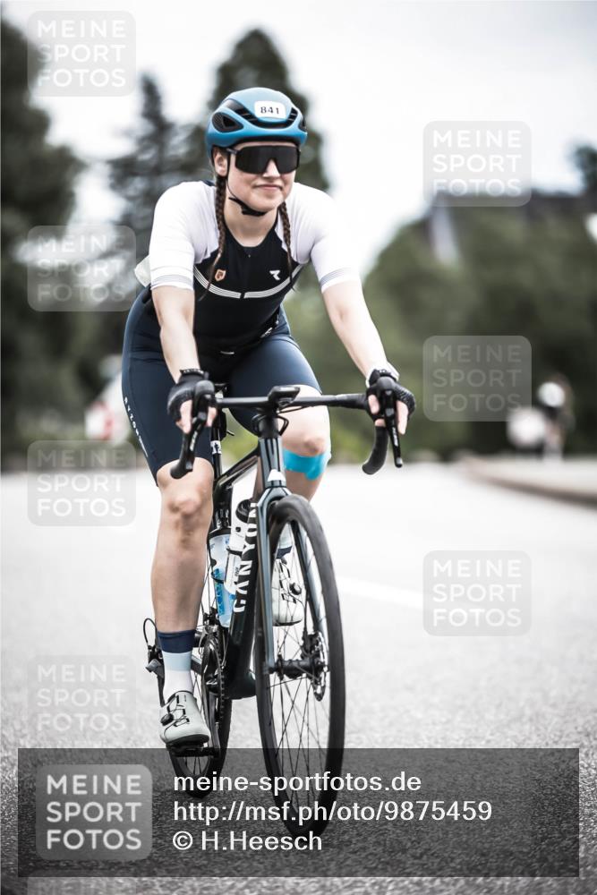 21.06.2026 - 29. Vierlanden-Triathlon H.Heesch http://msf.ph/oto/9875459 21.06.2026 12:22:11 Radfahren 687, 737, 841, 850 meine-sportfotos.de