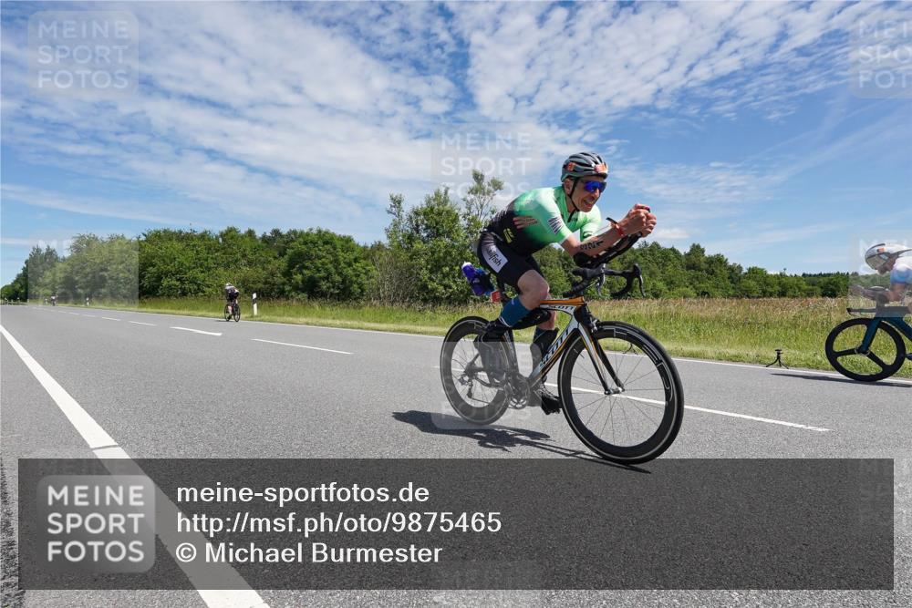 21.06.2026 - Viking Triathlon Michael Burmester http://msf.ph/oto/9875465 21.06.2026 13:07:09 Radfahren 59, 59, 321, 345, 369, 564 meine-sportfotos.de