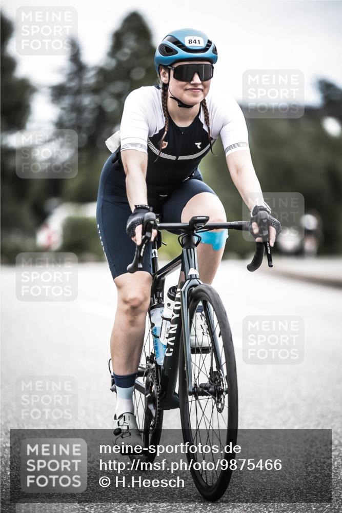 21.06.2026 - 29. Vierlanden-Triathlon H.Heesch http://msf.ph/oto/9875466 21.06.2026 12:22:11 Radfahren 687, 737, 841, 850 meine-sportfotos.de