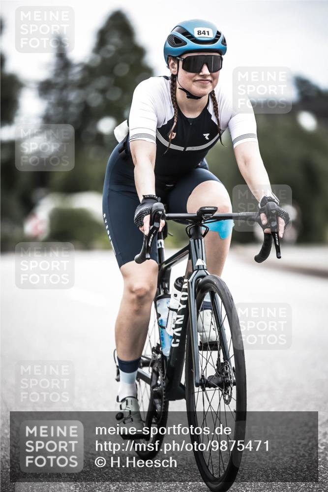 21.06.2026 - 29. Vierlanden-Triathlon H.Heesch http://msf.ph/oto/9875471 21.06.2026 12:22:11 Radfahren 687, 737, 841, 850 meine-sportfotos.de