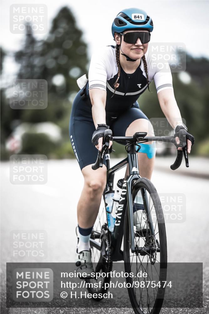 21.06.2026 - 29. Vierlanden-Triathlon H.Heesch http://msf.ph/oto/9875474 21.06.2026 12:22:11 Radfahren 687, 737, 841, 850 meine-sportfotos.de