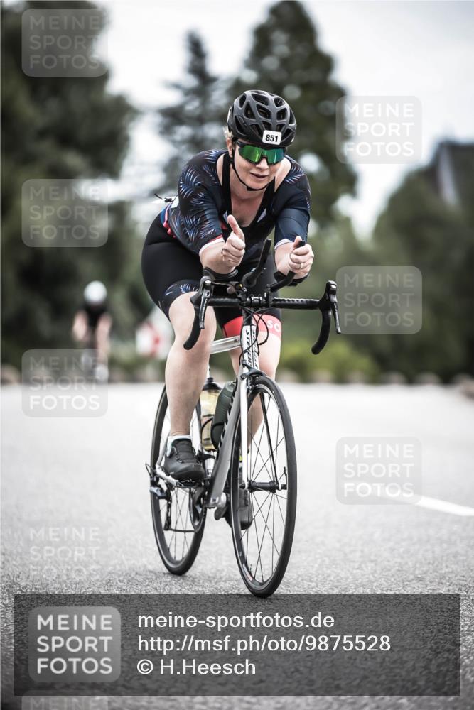 21.06.2026 - 29. Vierlanden-Triathlon H.Heesch http://msf.ph/oto/9875528 21.06.2026 12:23:12 Radfahren 851 meine-sportfotos.de