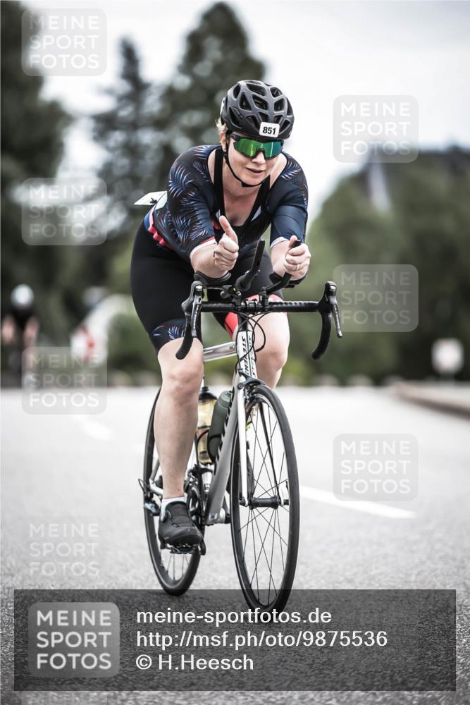 21.06.2026 - 29. Vierlanden-Triathlon H.Heesch http://msf.ph/oto/9875536 21.06.2026 12:23:12 Radfahren 851 meine-sportfotos.de