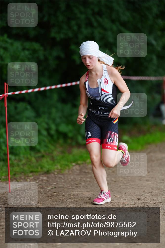 21.06.2026 - 29. Vierlanden-Triathlon LAZAROV Photography http://msf.ph/oto/9875562 21.06.2026 15:14:27 Laufen  meine-sportfotos.de
