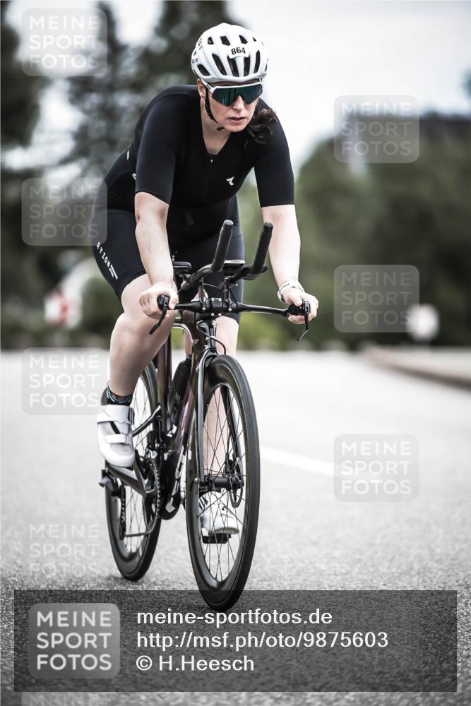 21.06.2026 - 29. Vierlanden-Triathlon H.Heesch http://msf.ph/oto/9875603 21.06.2026 12:23:20 Radfahren 864 meine-sportfotos.de