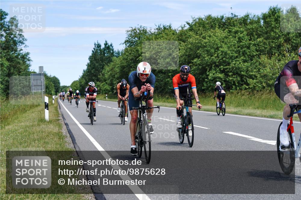 21.06.2026 - Viking Triathlon Michael Burmester http://msf.ph/oto/9875628 21.06.2026 12:52:36 Radfahren 63, 64, 75, 87, 89, 95, 118, 162, 275, 302, 411, 459, 460, 464, 490, 522, 552, 619 meine-sportfotos.de