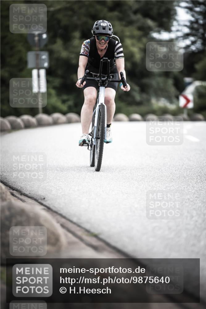 21.06.2026 - 29. Vierlanden-Triathlon H.Heesch http://msf.ph/oto/9875640 21.06.2026 12:24:00 Radfahren 720, 780, 855 meine-sportfotos.de