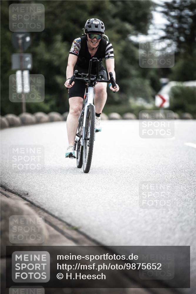 21.06.2026 - 29. Vierlanden-Triathlon H.Heesch http://msf.ph/oto/9875652 21.06.2026 12:24:00 Radfahren 720, 780, 855 meine-sportfotos.de