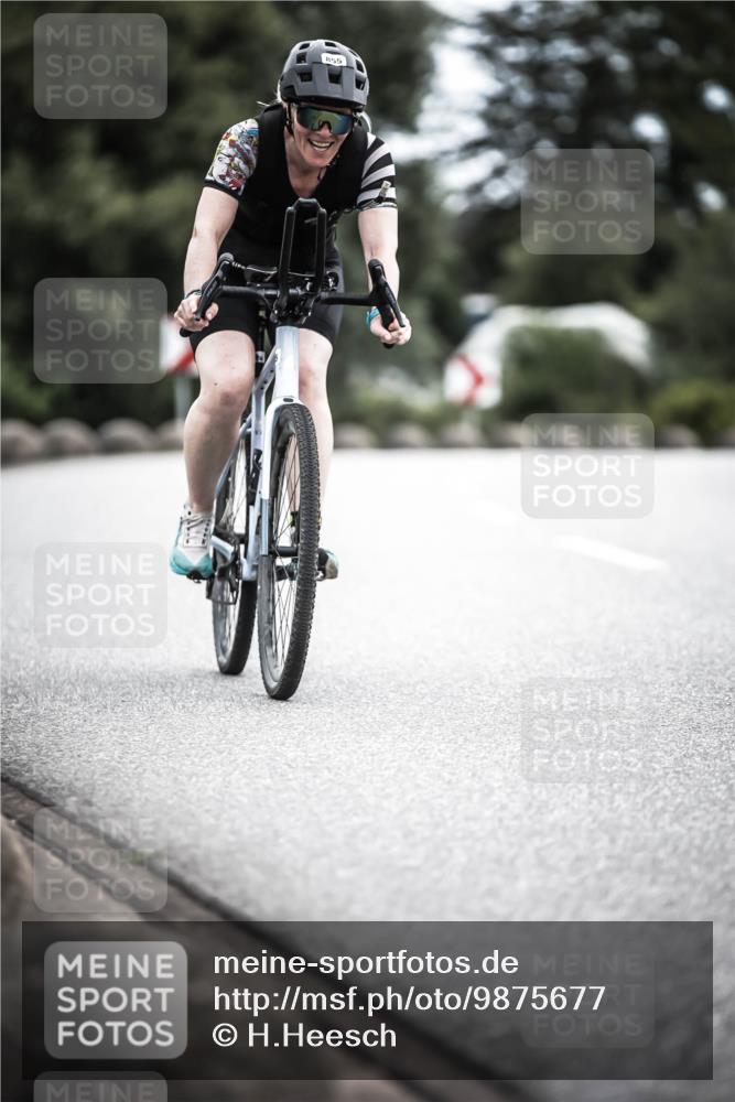 21.06.2026 - 29. Vierlanden-Triathlon H.Heesch http://msf.ph/oto/9875677 21.06.2026 12:24:00 Radfahren 720, 780, 855 meine-sportfotos.de