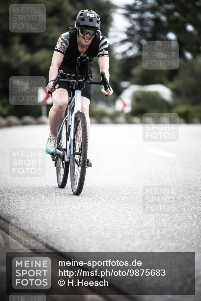 21.06.2026 - 29. Vierlanden-Triathlon H.Heesch http://msf.ph/oto/9875683 21.06.2026 12:24:00 Radfahren 720, 780, 855 meine-sportfotos.de