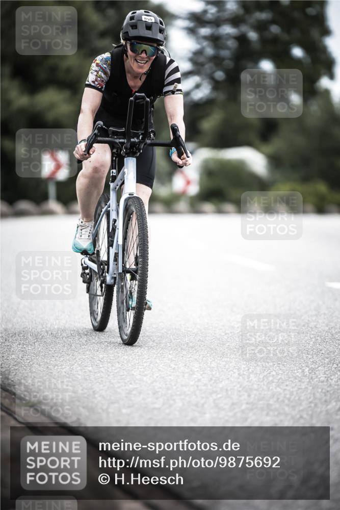 21.06.2026 - 29. Vierlanden-Triathlon H.Heesch http://msf.ph/oto/9875692 21.06.2026 12:24:00 Radfahren 720, 780, 855 meine-sportfotos.de