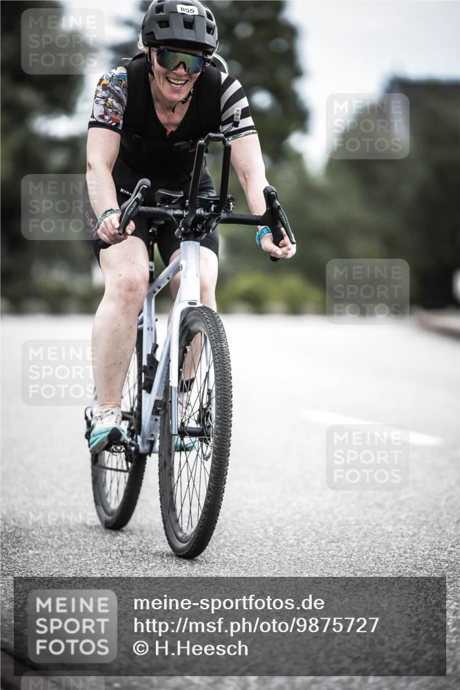 21.06.2026 - 29. Vierlanden-Triathlon H.Heesch http://msf.ph/oto/9875727 21.06.2026 12:24:01 Radfahren 780, 855 meine-sportfotos.de