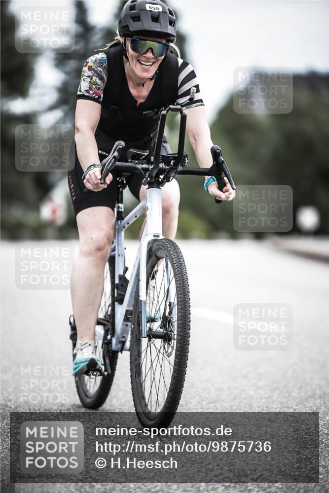 21.06.2026 - 29. Vierlanden-Triathlon H.Heesch http://msf.ph/oto/9875736 21.06.2026 12:24:01 Radfahren 780, 855 meine-sportfotos.de
