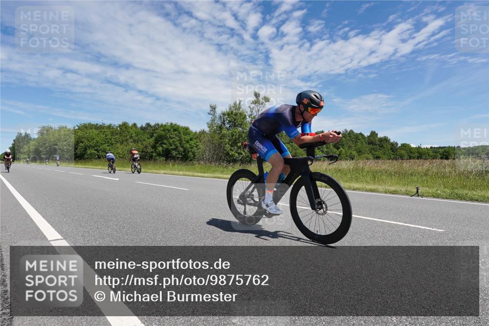 21.06.2026 - Viking Triathlon Michael Burmester http://msf.ph/oto/9875762 21.06.2026 13:11:21 Radfahren 313, 341, 424, 470, 561 meine-sportfotos.de