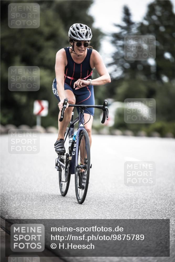 21.06.2026 - 29. Vierlanden-Triathlon H.Heesch http://msf.ph/oto/9875789 21.06.2026 12:27:49 Radfahren 635, 683, 877, 924, 956 meine-sportfotos.de