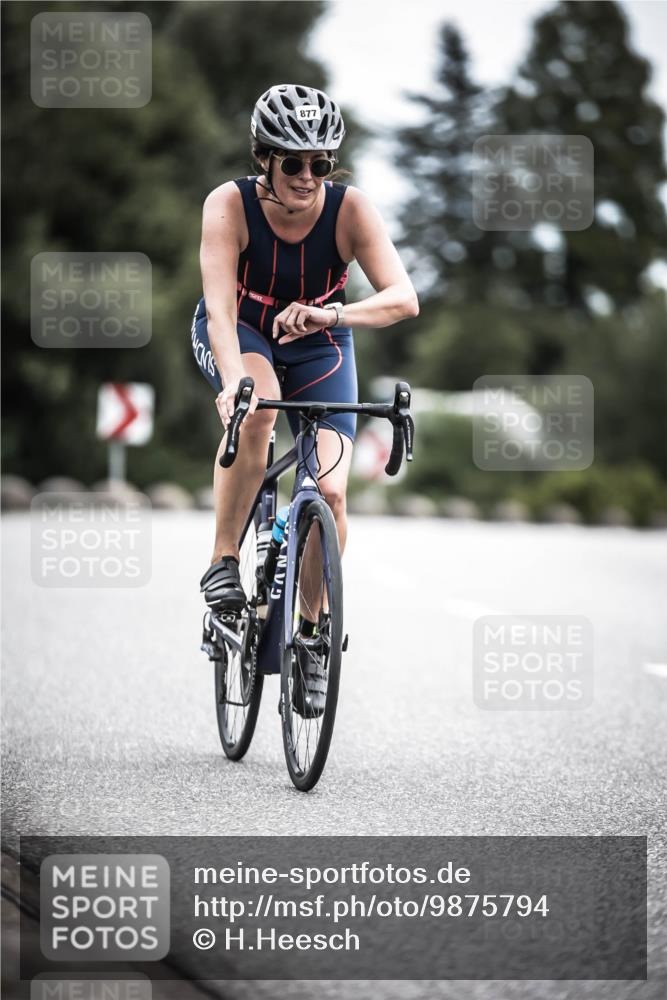 21.06.2026 - 29. Vierlanden-Triathlon H.Heesch http://msf.ph/oto/9875794 21.06.2026 12:27:49 Radfahren 635, 683, 877, 924, 956 meine-sportfotos.de