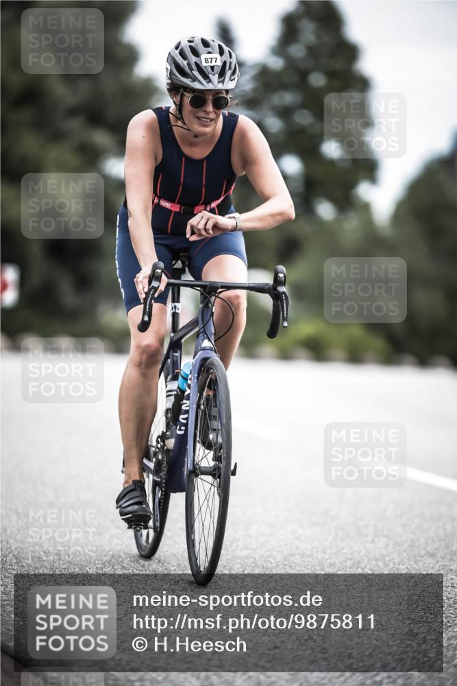 21.06.2026 - 29. Vierlanden-Triathlon H.Heesch http://msf.ph/oto/9875811 21.06.2026 12:27:49 Radfahren 635, 683, 877, 924, 956 meine-sportfotos.de