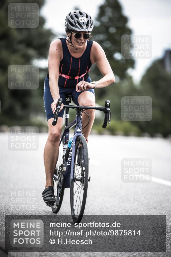 21.06.2026 - 29. Vierlanden-Triathlon H.Heesch http://msf.ph/oto/9875814 21.06.2026 12:27:49 Radfahren 635, 683, 877, 924, 956 meine-sportfotos.de