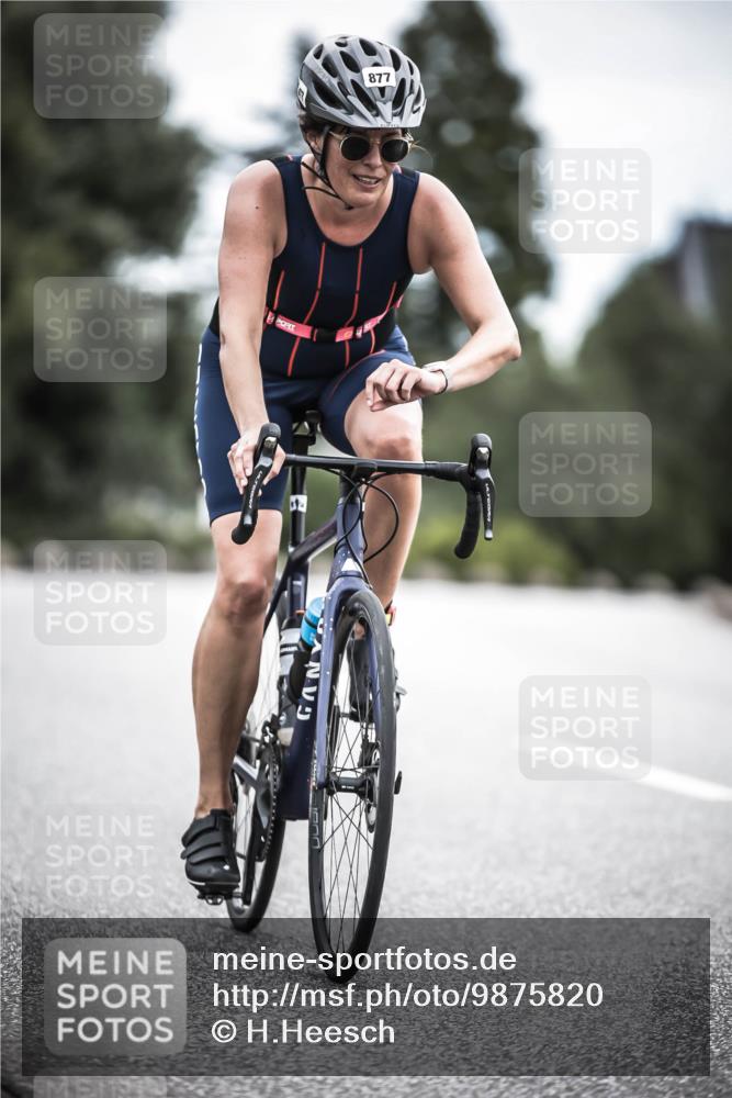 21.06.2026 - 29. Vierlanden-Triathlon H.Heesch http://msf.ph/oto/9875820 21.06.2026 12:27:49 Radfahren 635, 683, 877, 924, 956 meine-sportfotos.de