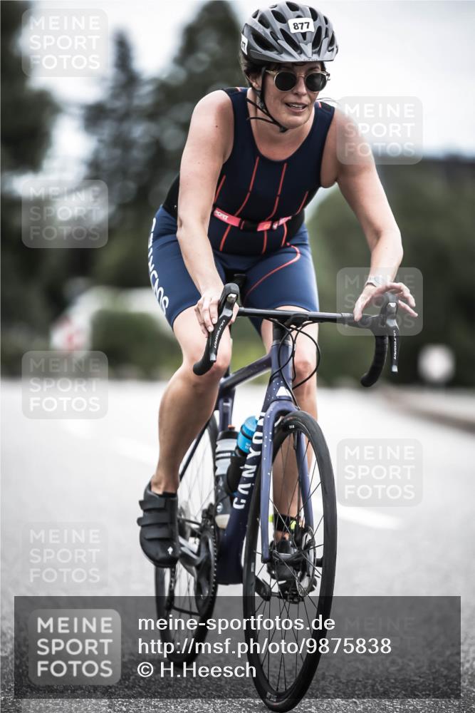 21.06.2026 - 29. Vierlanden-Triathlon H.Heesch http://msf.ph/oto/9875838 21.06.2026 12:27:50 Radfahren 635, 683, 877, 924, 956 meine-sportfotos.de