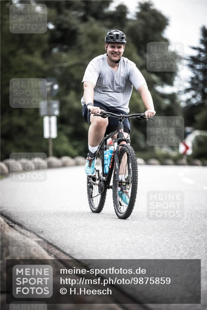 21.06.2026 - 29. Vierlanden-Triathlon H.Heesch http://msf.ph/oto/9875859 21.06.2026 12:29:16 Radfahren 736, 761, 933, 951, 974 meine-sportfotos.de