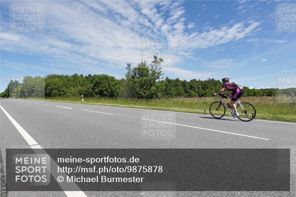 21.06.2026 - Viking Triathlon Michael Burmester http://msf.ph/oto/9875878 21.06.2026 13:13:19 Radfahren 322, 375 meine-sportfotos.de