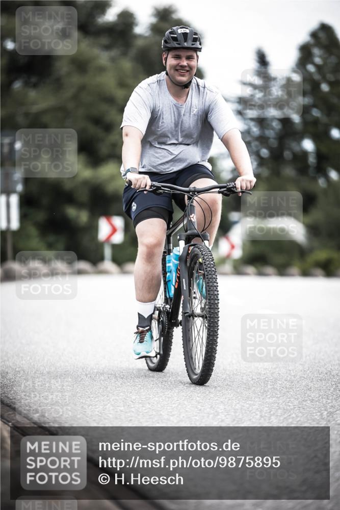 21.06.2026 - 29. Vierlanden-Triathlon H.Heesch http://msf.ph/oto/9875895 21.06.2026 12:29:16 Radfahren 736, 761, 933, 951, 974 meine-sportfotos.de