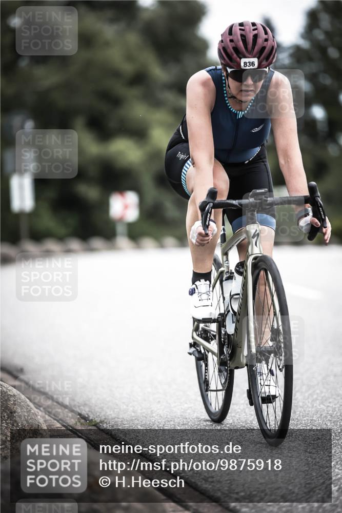 21.06.2026 - 29. Vierlanden-Triathlon H.Heesch http://msf.ph/oto/9875918 21.06.2026 12:32:05 Radfahren 776, 836, 863, 897, 932 meine-sportfotos.de