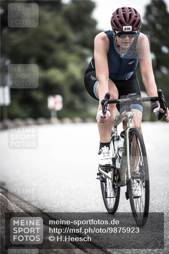 21.06.2026 - 29. Vierlanden-Triathlon H.Heesch http://msf.ph/oto/9875923 21.06.2026 12:32:05 Radfahren 776, 836, 863, 897, 932 meine-sportfotos.de