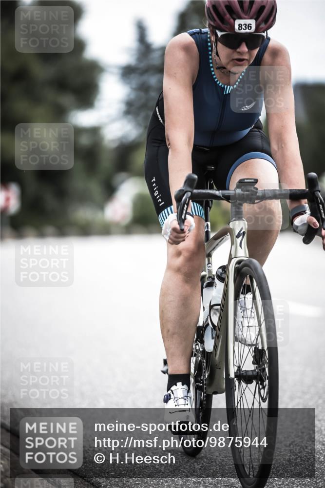 21.06.2026 - 29. Vierlanden-Triathlon H.Heesch http://msf.ph/oto/9875944 21.06.2026 12:32:05 Radfahren 776, 836, 863, 897, 932 meine-sportfotos.de