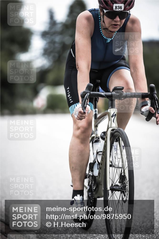 21.06.2026 - 29. Vierlanden-Triathlon H.Heesch http://msf.ph/oto/9875950 21.06.2026 12:32:06 Radfahren 776, 828, 836, 863, 897, 932 meine-sportfotos.de