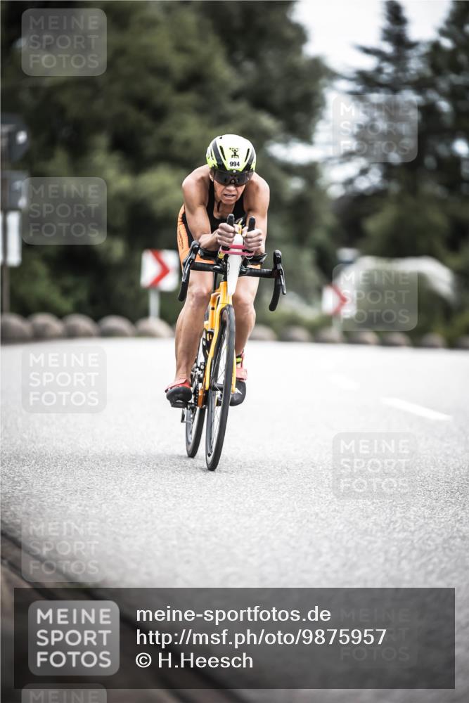 21.06.2026 - 29. Vierlanden-Triathlon H.Heesch http://msf.ph/oto/9875957 21.06.2026 12:32:24 Radfahren 900, 949, 994 meine-sportfotos.de