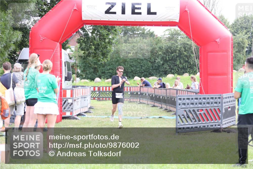 21.06.2026 - 29. Vierlanden-Triathlon Andreas Tolksdorf http://msf.ph/oto/9876002 21.06.2026 11:09:10 Ziel 306, 306 meine-sportfotos.de
