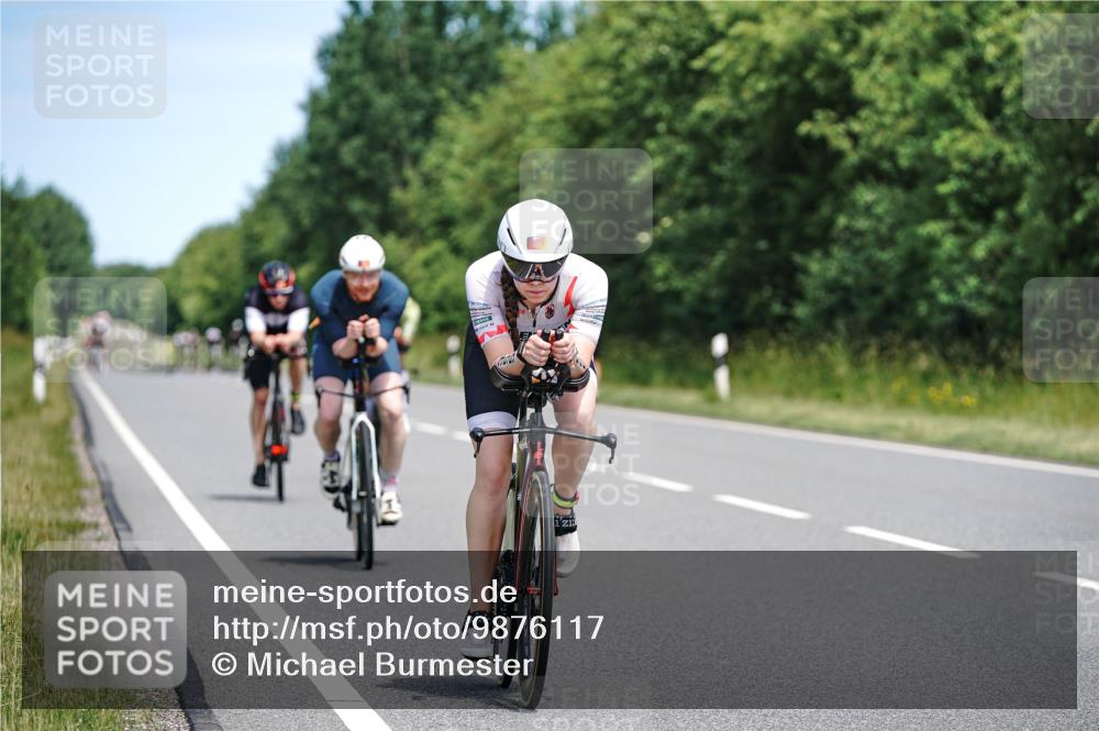 21.06.2026 - Viking Triathlon Michael Burmester http://msf.ph/oto/9876117 21.06.2026 12:54:20 Radfahren 154, 220, 289, 296, 340, 376, 625 meine-sportfotos.de
